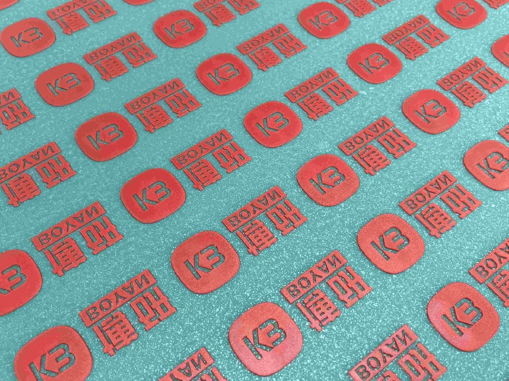Compress_3D silicone heat transfer trademarks  K3 table screen printing machine